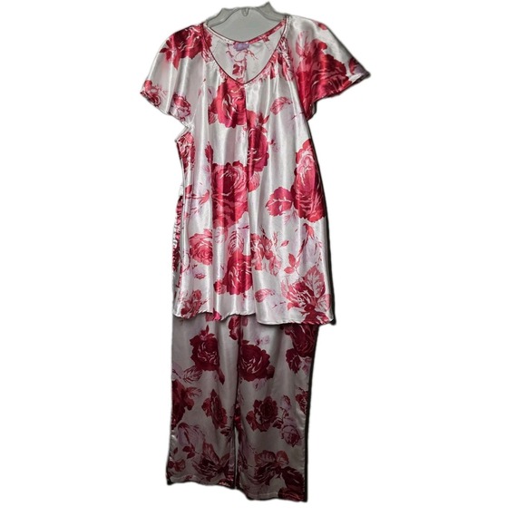 Amoureuse Other - Amoureuse Plus Soft Luxe Satinred Red And  Pink Rose Pajama Set Size Large 18-20